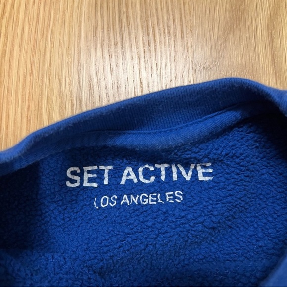 Set Active Crewneck - Picture 2 of 7
